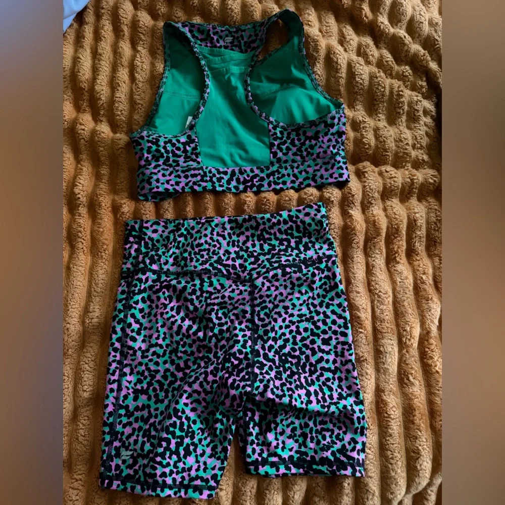 Fabletics Leopard Print Set - Picture 5 of 5